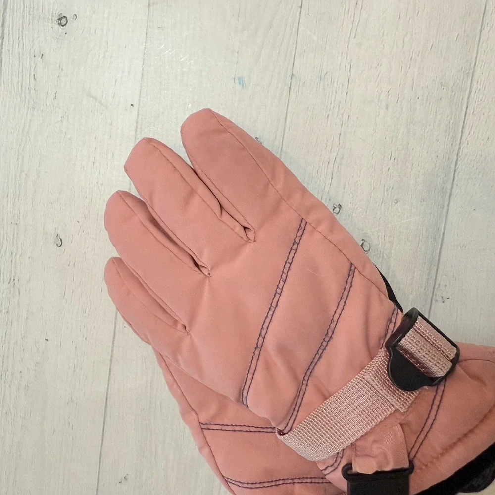 All in Motion girls light pink winter gloves‎ size 4-7